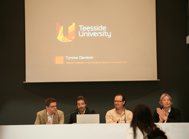 Jaime Torres, director de ESAT presentando la Universidad de Teesside.